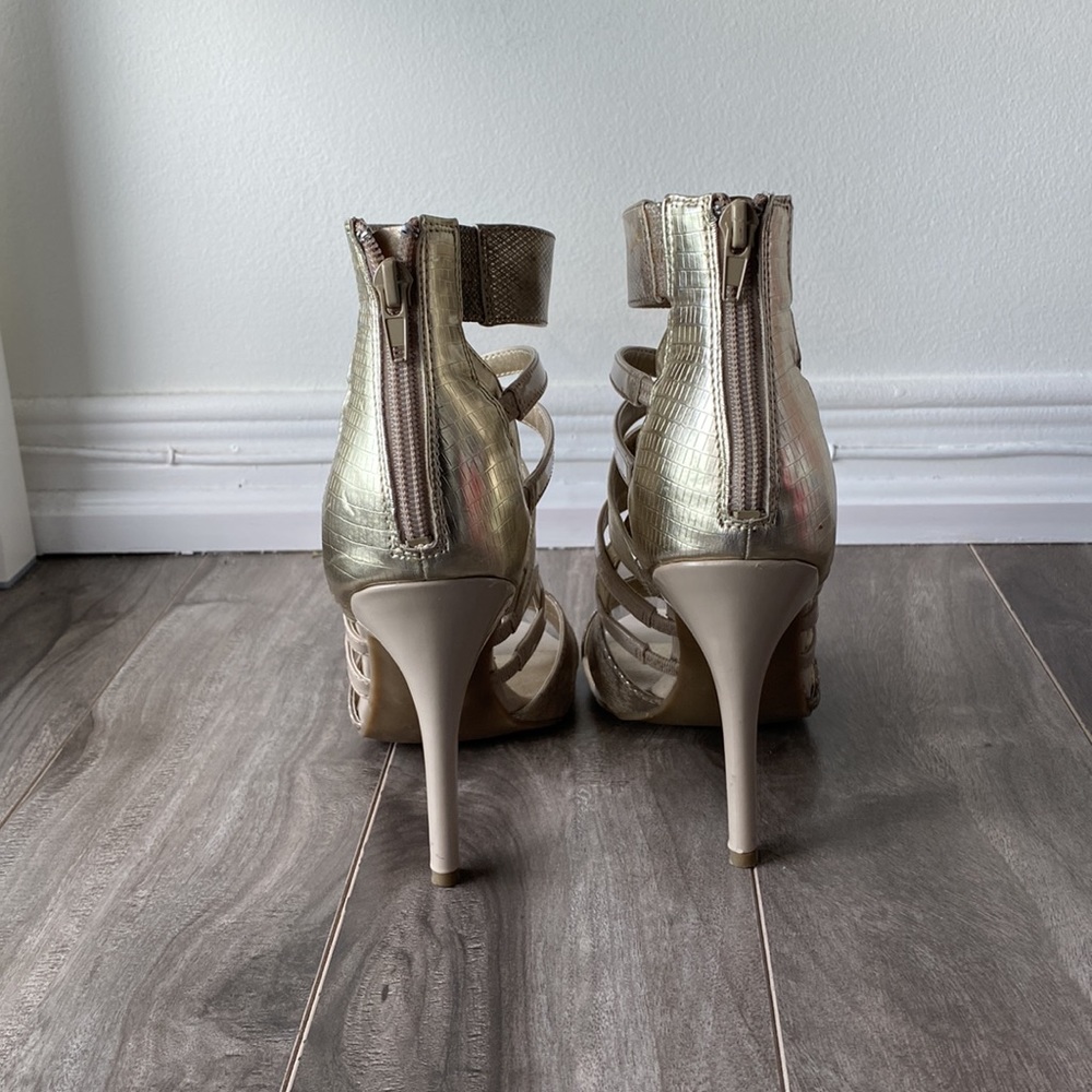 Women’s G by Guess zippered heels - Picture 3 of 12